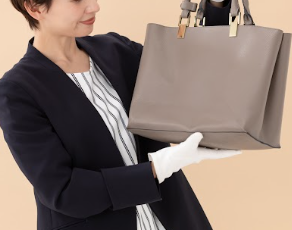 女性鑑定士にお任せあれの写真